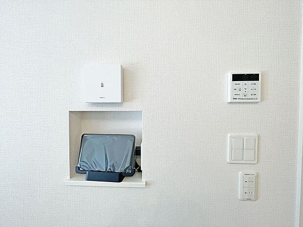 インターホン、家電操作、内線通話などできます