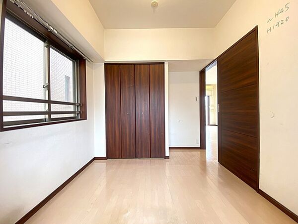 5帖のお部屋。子供部屋にも趣味のお部屋にも最適ですね。