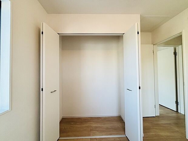 ご家族の思い出も大切にしまっておけるたっぷり収納。 