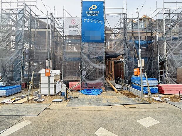 基礎から完成済みの住まいまで、各工程をご確認いただけます。