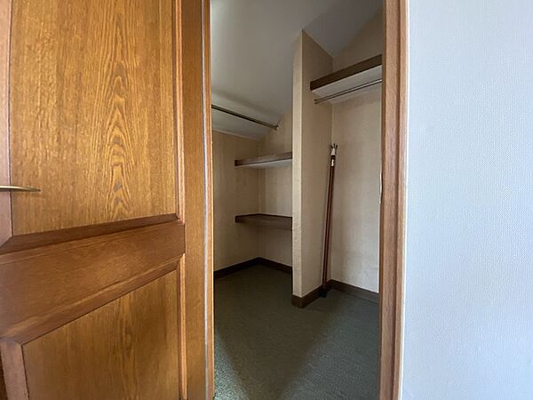 ウォークインクローゼットのある住まいで収納上手な生活。