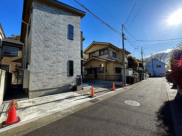 ＪＲ宇都宮線「東大宮」駅東口徒歩3分、提携駐車場もあります。エステート白馬東大宮店までお気軽にお問い合わせください。 