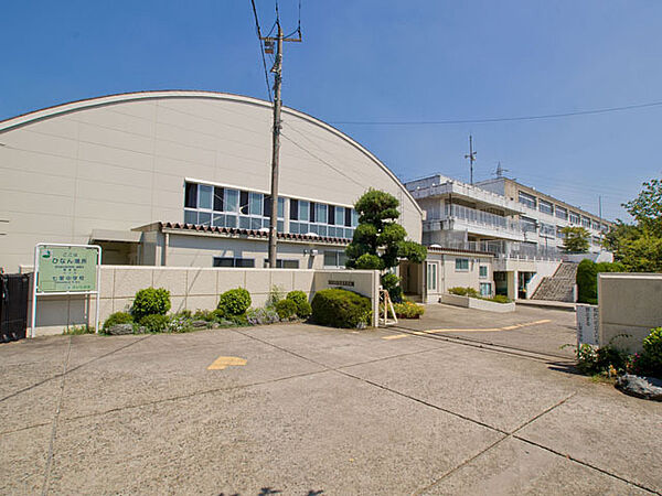 さいたま市立七里中学校（940m）