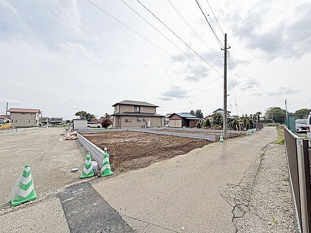 少し大きめの住宅設計も対応可能な土地面積だと思います。