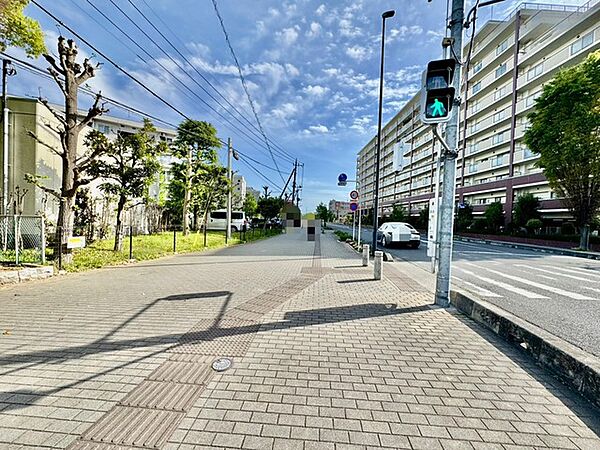 周辺の街並み（80m）