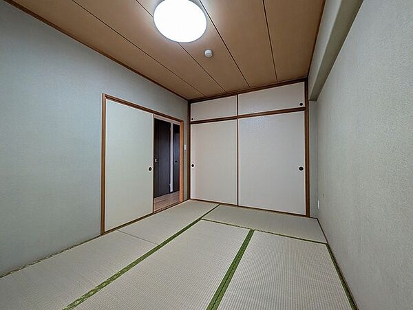 和室の収納は、やっぱり押入れがしっくりきます。