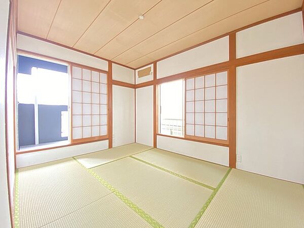 畳の香りがする和室は、癒しの空間になるかも。
