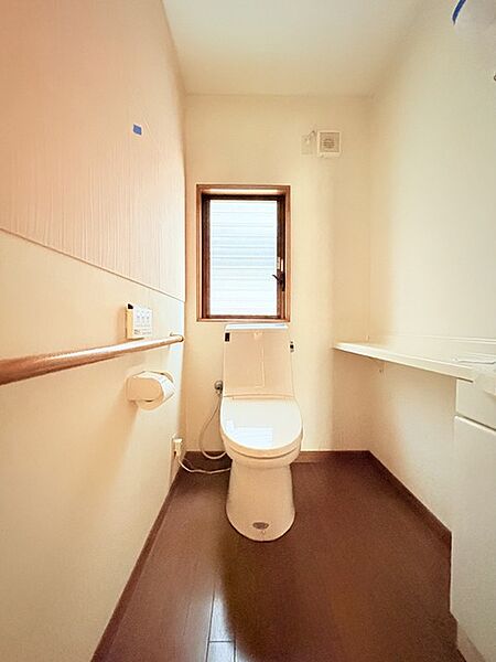 トイレもこれから新規交換になります。