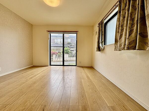 洋室を拡大表示