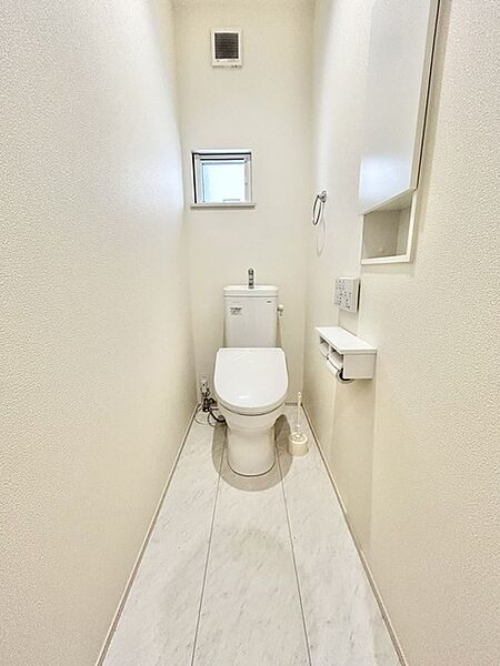 清潔好きには欠かせないウォシュレット機能付き。