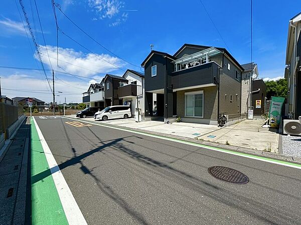 車の通りも少ない閑静な住宅地。子育てにも、第二の人生にも。