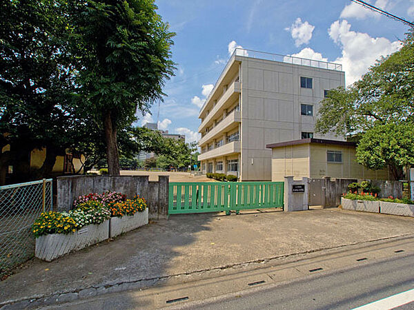 さいたま市立大砂土小学校（870m）