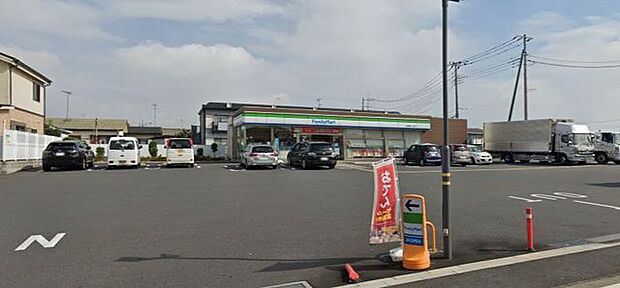 ファミリーマート岩槻東町一丁目店（800m）