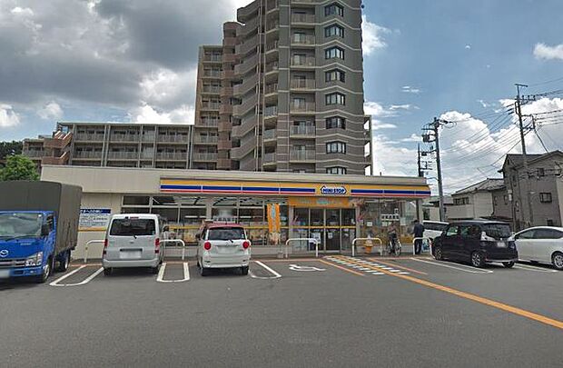ミニストップさいたま新中里4丁目店(240m)