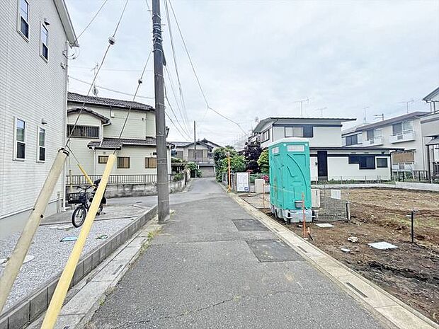 車の通りも少ない閑静な住宅地。子育てにも、第二の人生にも。 
