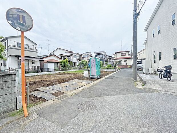 JR宇都宮線「東大宮」駅東口徒歩3分、提携駐車場もあります。エステート白馬東大宮店までお気軽にお問い合わせください。