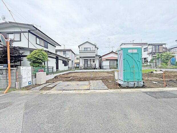 幅員こそやや狭くても、その分交通量が少なくて安心。 