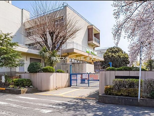 越谷市立大沢北小学校(180m)