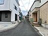 外観：車の通りも少ない閑静な住宅地。子育てにも、第二の人生にも。 