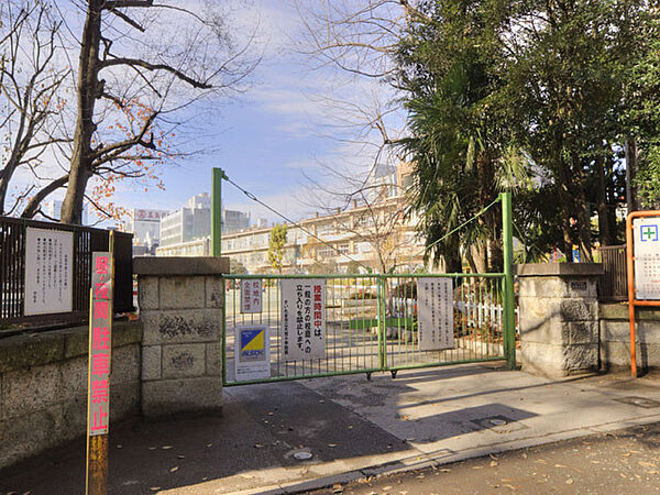 さいたま市立大宮小学校（570m）