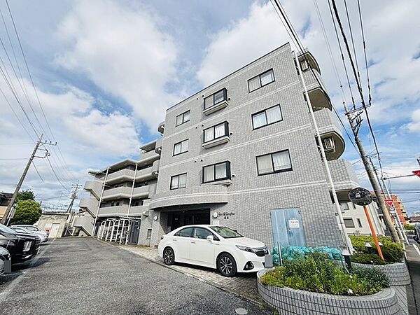 蓮田駅が徒歩約7分。駅近に住めば、家族そろった朝食タイムがさらに楽しく。