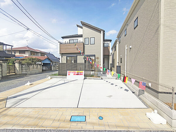 駐車場は停めやすい広さで3台可。