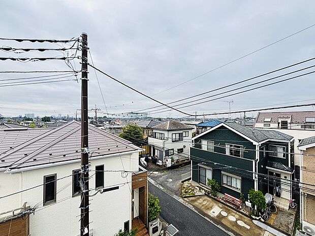 車の通りも少ない閑静な住宅地。子育てにも、第二の人生にも。