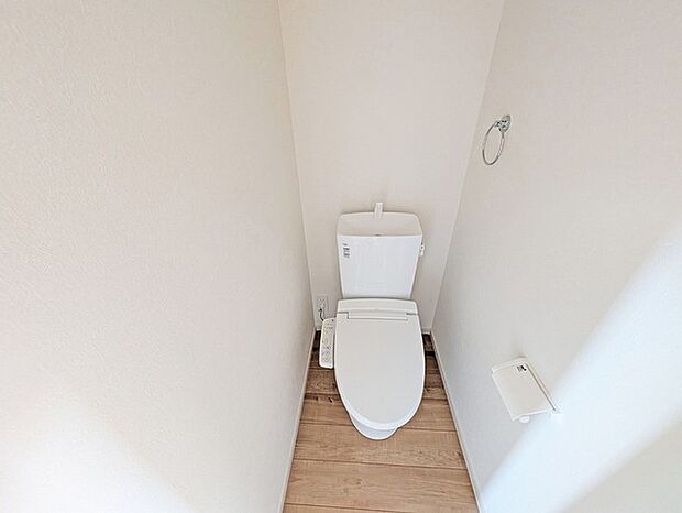 2Ｆ もちろんウォシュレット機能付き。憩いの場としてひそかに注目度の高いお手洗いにもご注目ください。 