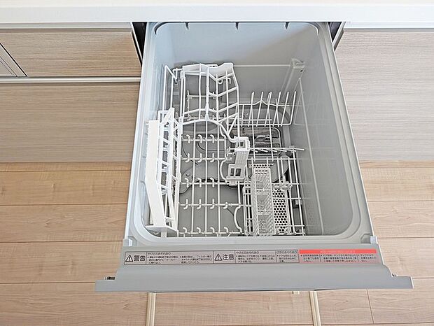 省エネ ・ 衛生的な食器洗乾燥機付。 