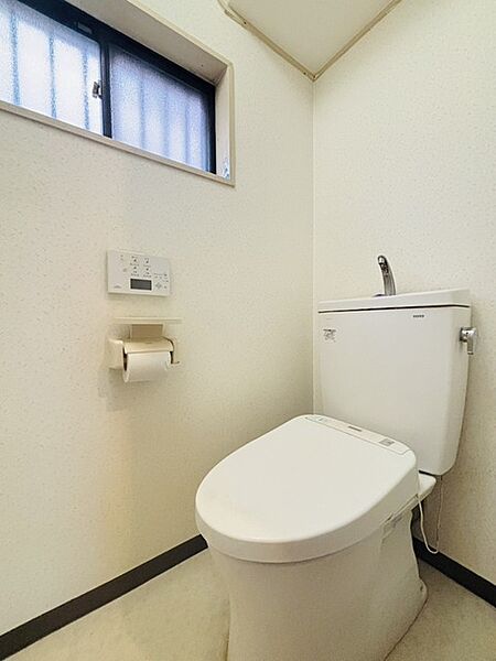 清潔好きには欠かせないウォシュレット機能付き。
