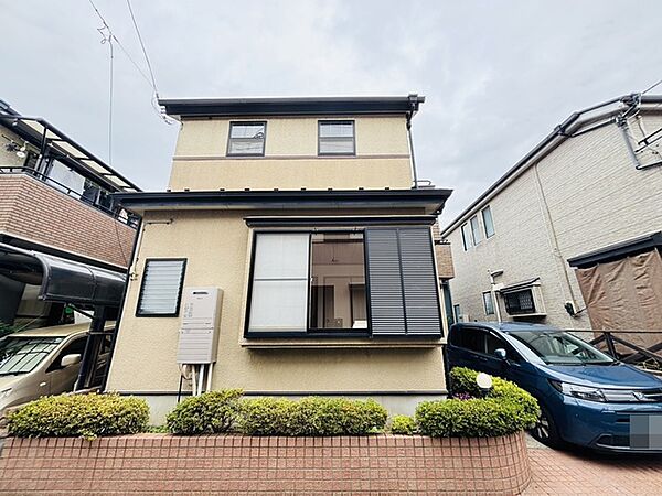 幹線道路から1本入った現地は、想像以上に静かに感じられます。