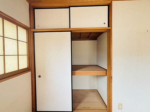 和室の収納は、やっぱり押入れがしっくりきます。