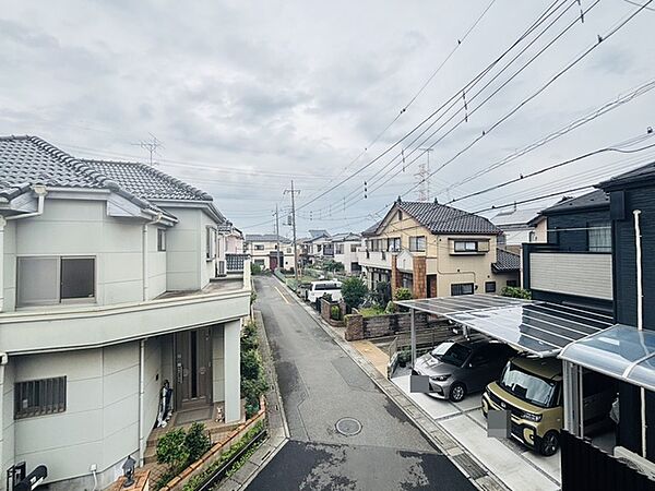 車の通りも少ない閑静な住宅地。子育てにも、第二の人生にも。