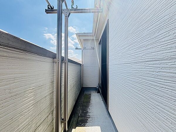 南向きバルコニーでお洗濯ものはいつもカラッと乾きます。