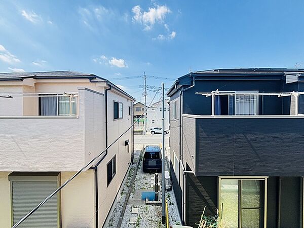 車の通りも少ない閑静な住宅地。子育てにも、第二の人生にも。