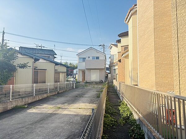 奥まった立地ながら、その分通行人等の目にも触れにくい建物配置。