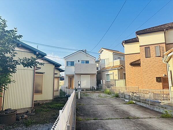 奥まった立地ながら、その分通行人等の目にも触れにくい建物配置。