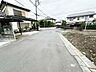 外観：車の通りも少ない閑静な住宅地。子育てにも、第二の人生にも。 