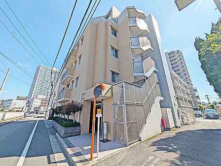 上尾駅徒歩5分の近さ。 忙しい朝が助かる立地、 暮らしにゆとりが生まれます。