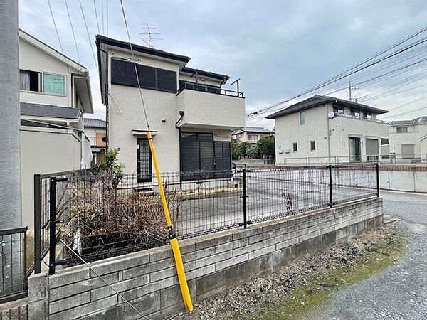 風通し・日当たりに優れる角地。開放感をお楽しみください。
