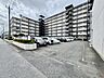 マンション敷地内の駐車スペース