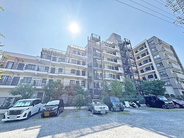 車の通りも少ない閑静な住宅地。子育てにも、第二の人生にも。