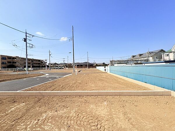 土地を見て、間取りが気になりましたら、すぐに図面を引ける設計士さんをご紹介することも出来ます。ご相談ください。