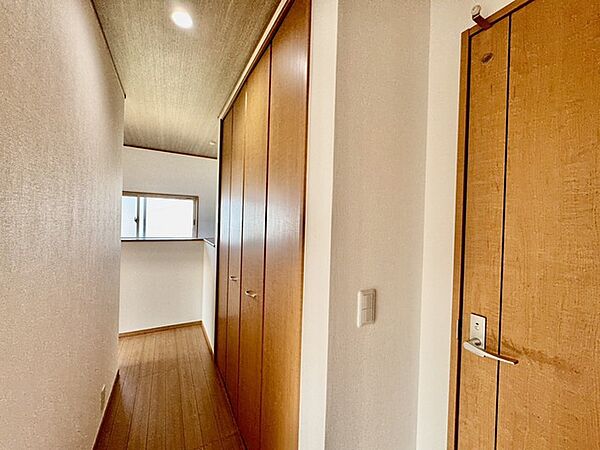 全居室はもちろん、共用スペース収納もあり、すっきり片づけて広く使えます。