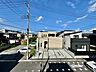 その他：主に二階建てが中心の住宅街。近隣の屋根を高さを見ても、こちらの家と同じくらい。 