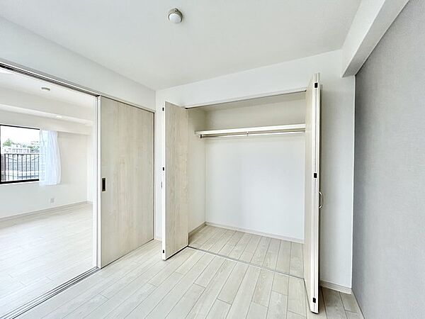 ご家族の思い出も大切にしまっておけるたっぷり収納。