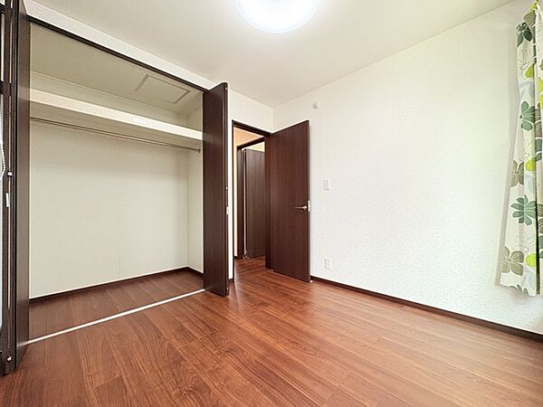 この部屋だれの部屋にしようかな、なんて会話を現地で楽しんでください。