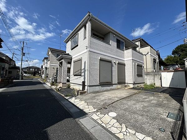 閑静な住宅地で、小さなお子様がいるご家族にも安心。