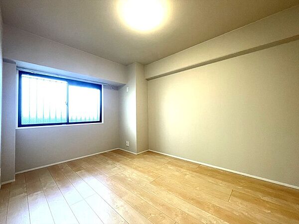 子供部屋には丁度良い洋室。サイズは6.3帖。