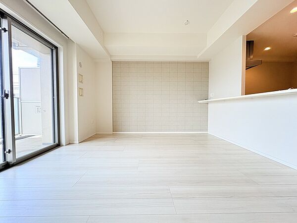 家族が自然に集りそうな広さが魅力のＬＤＫ。